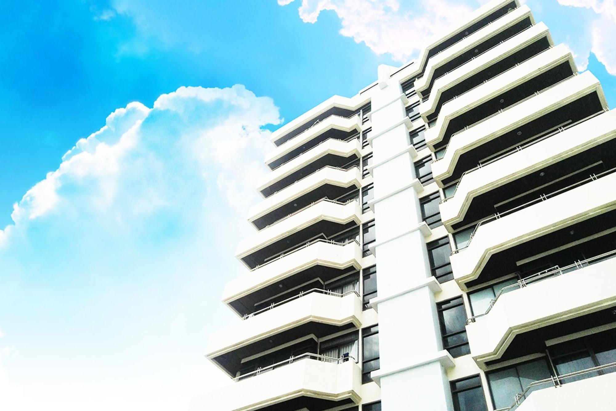 Nantiruj Tower - นันทิรุจ ทาวเวอร์ เซอร์วิสอพาร์ทเม้นท์ สุขุมวิท ซอย 8 Apartman Bangkok Kültér fotó