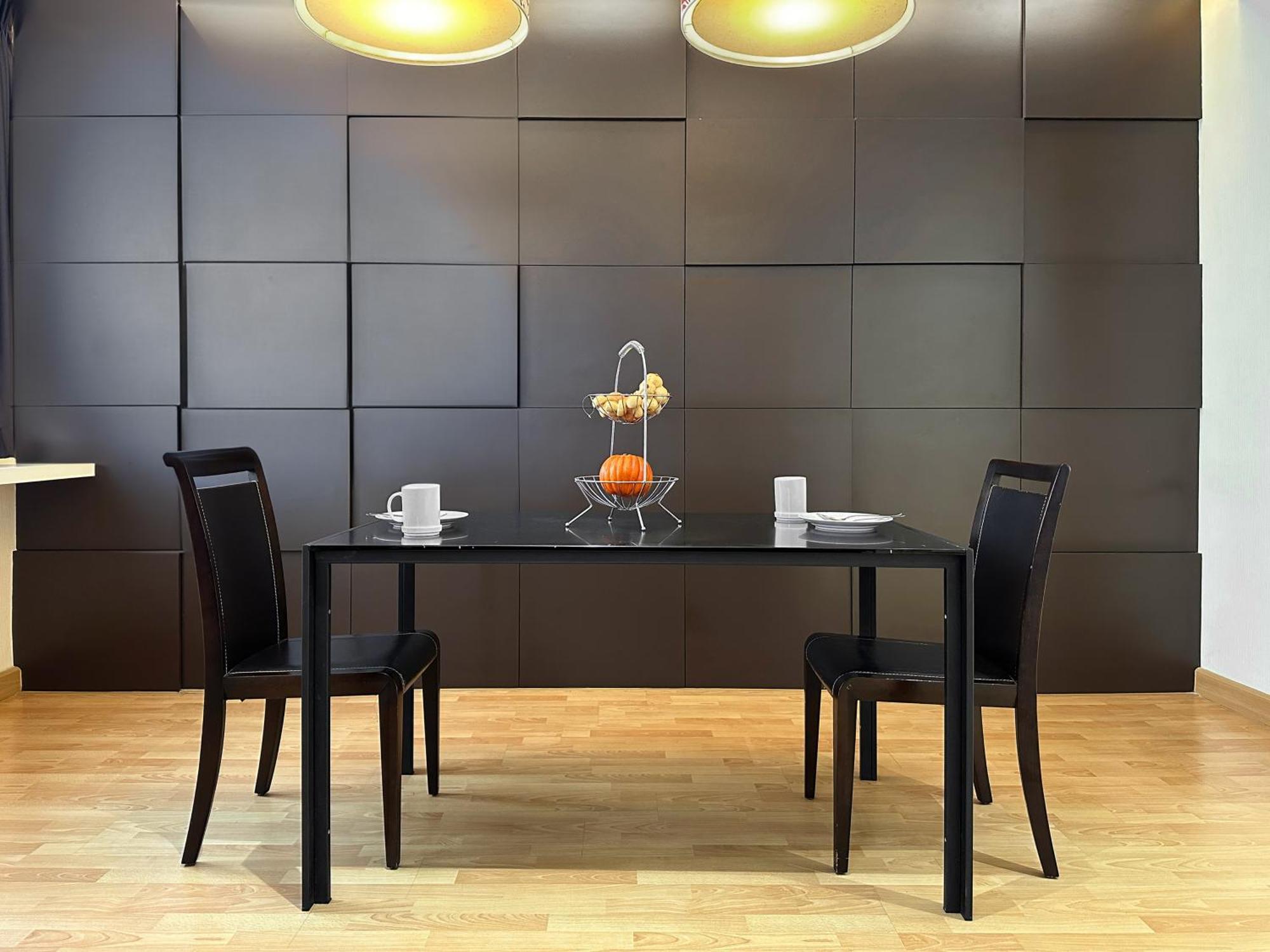 Nantiruj Tower - นันทิรุจ ทาวเวอร์ เซอร์วิสอพาร์ทเม้นท์ สุขุมวิท ซอย 8 Apartman Bangkok Kültér fotó